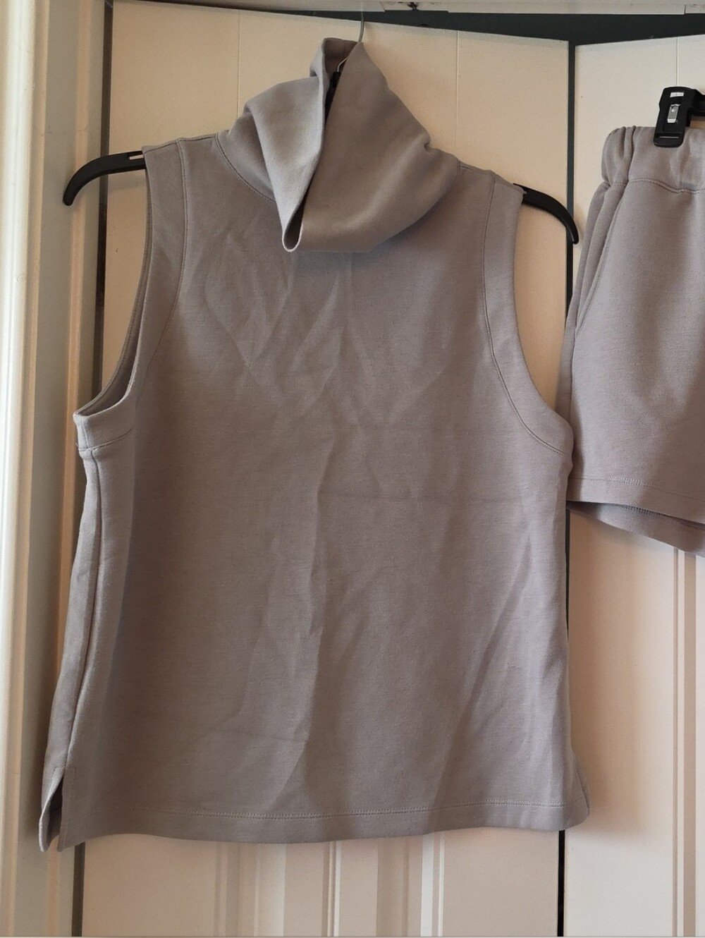 Cable & Gauge Soft Taupe Studio Label Top With Matching Shorts